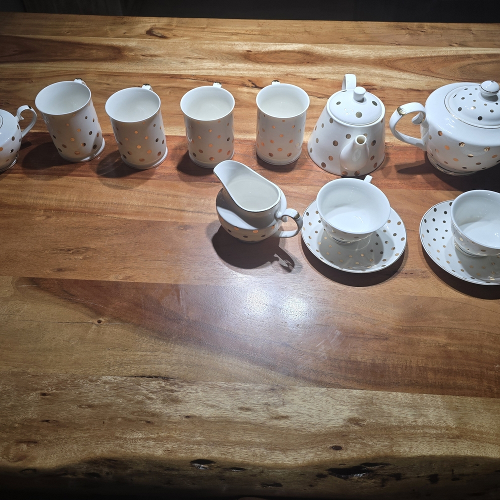 Polka Dot Tea Set - White and Gold
